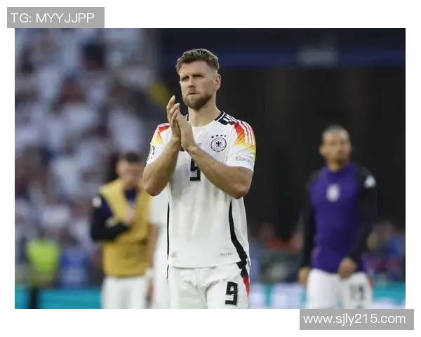 西汉姆前锋菲尔克鲁格正式租借加盟米兰身披9号球衣开启新征程 西汉姆前锋菲尔克鲁格正式租借加盟米兰身披9号球衣开启新征程